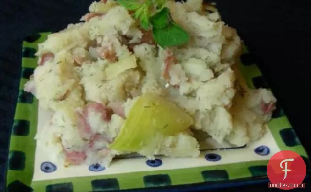 Purê de batatas com cebola e endro