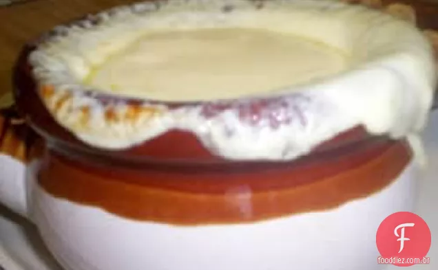 Sopa de cebola francesa rica e simples