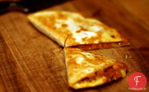 Jantar Esta Noite: Kimchi Quesadillas