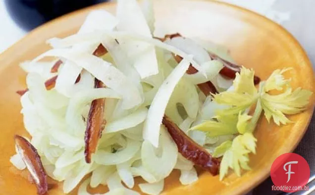Salada de data e aipo