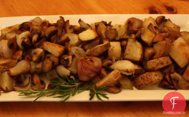 Batatas Assadas Russas Com Cogumelos