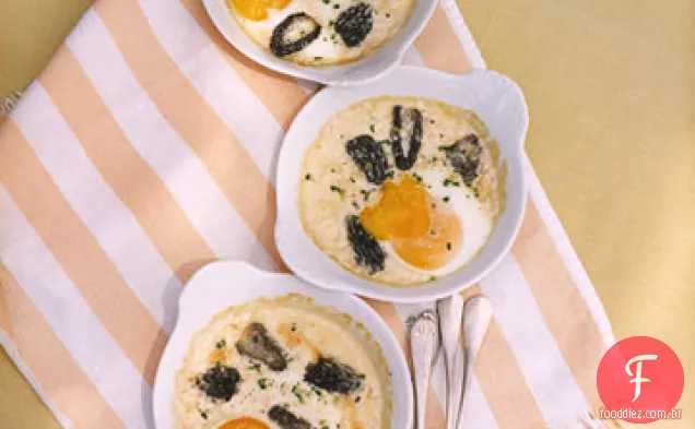 Ovos e cogumelos assados em creme