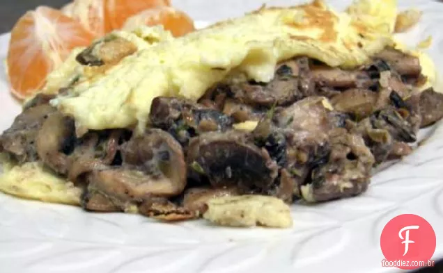 Omelete com cogumelos para um