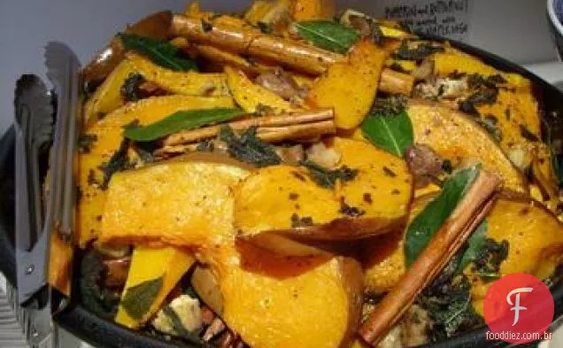 Frango em estragão e molho de vinho Vol Au Vents