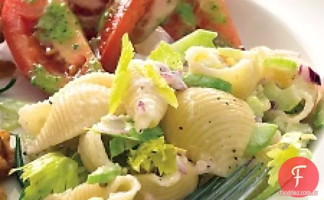 Salada De Macarrão Cremoso Com Aipo