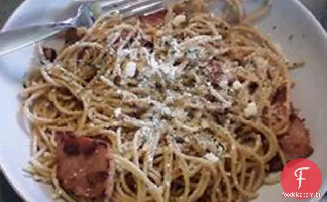 Noz e presunto assado Linguine