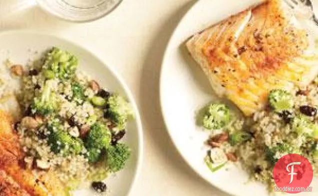 Bacalhau temperado com brócolis-quinoa Pilaf