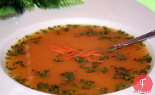 Sopa de cenoura e coentro com curry