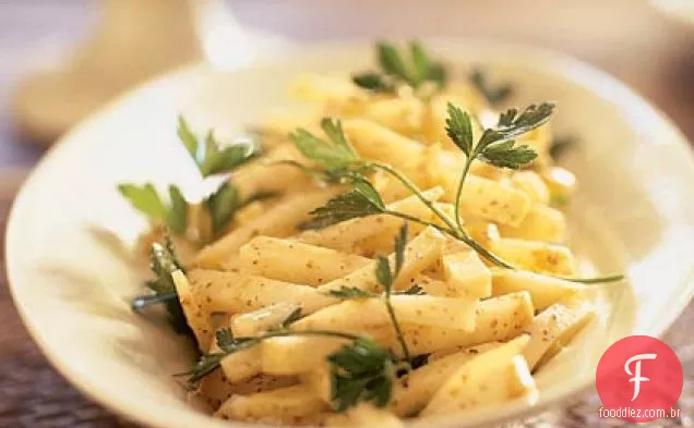 Salada De Raiz De Aipo