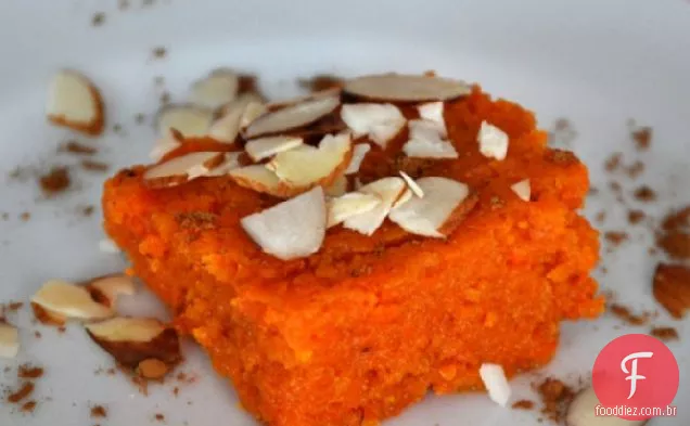 Barras de cenoura temperadas em estilo indiano (Gajar Ka Halwa)