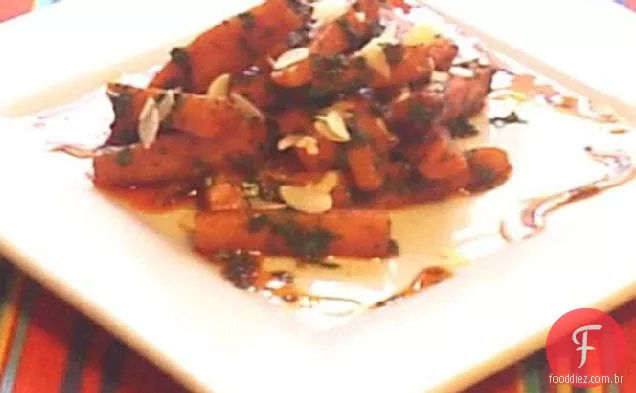 Cenouras picantes com salsa e coentro