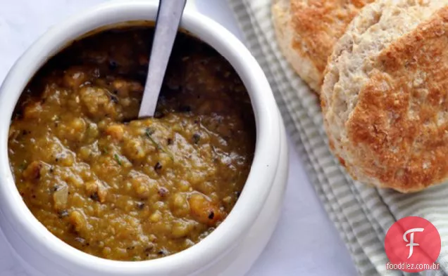 Sopa De Ervilha Dividida Com Carne De Porco