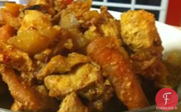 Frango Cozido Lento Coreano Picante (Dhak Dori Tang)