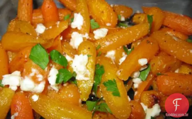Cenouras Assadas Com Queijo Feta
