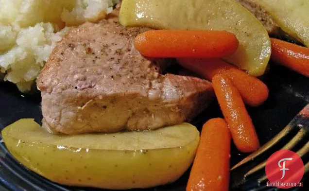 Carne de porco e maçãs de bordo