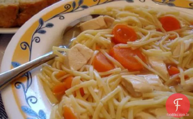 Sopa de macarrão de frango do trapaceiro