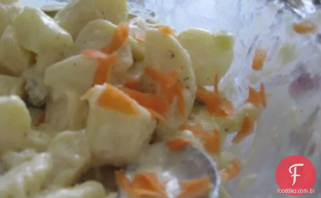 Purê de batatas e cenouras com páprica e salsa