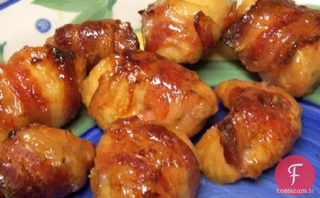 Vieiras grelhadas de bordo ou mordidas de peito de frango