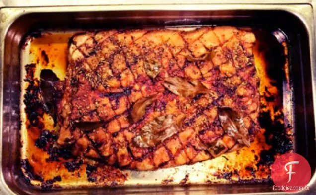 Cozinhe o livro: ressaca curando barriga de porco