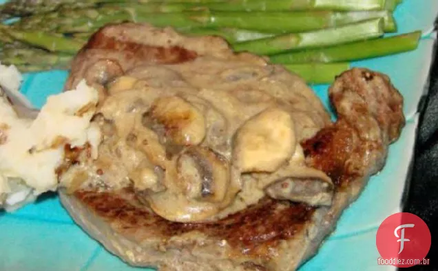 Pan bife frito com molho