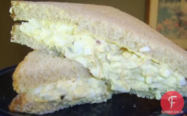 Sanduíche De Salada De Ovo