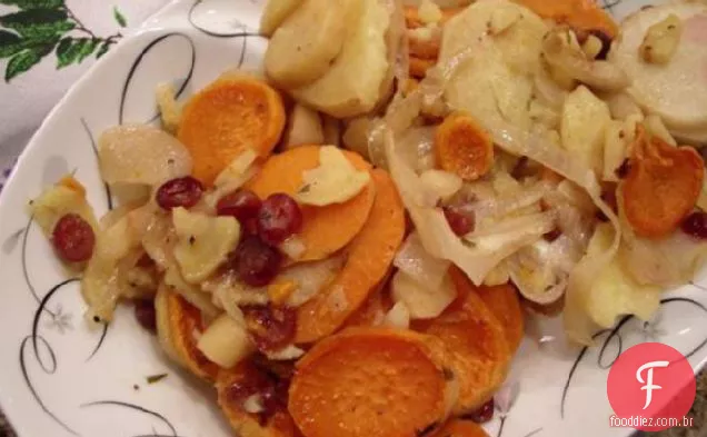 Raiz vegetal e Cranberry assar