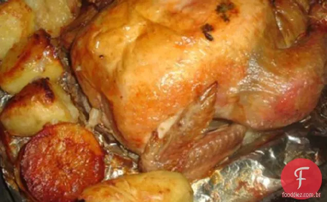 Frango Assado Recheado Com Cebola Com Batatas