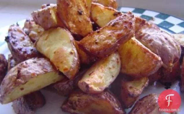 Batatas Bravas apimentadas (Cunhas vermelhas ou Yukon)