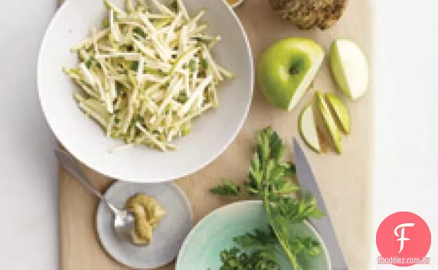 Raiz De Aipo E Maçã Slaw