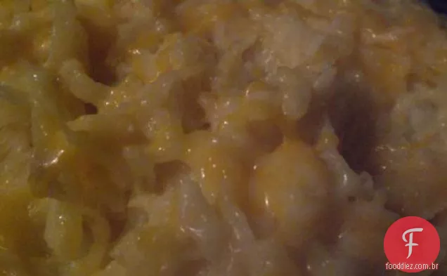 Caçarola de batata Brega da mãe, também conhecida como batatas Funerárias