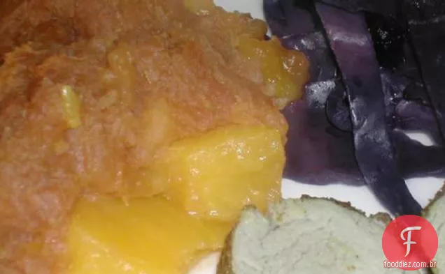 Batatas doces temperadas em pêssegos