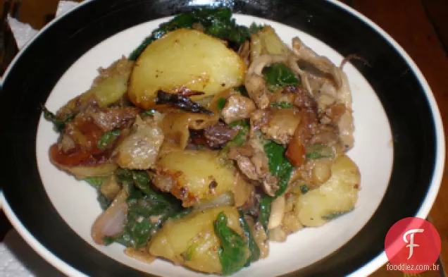 Salada quente de batata e cogumelo
