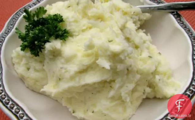 Alho e Rancho purê de batatas
