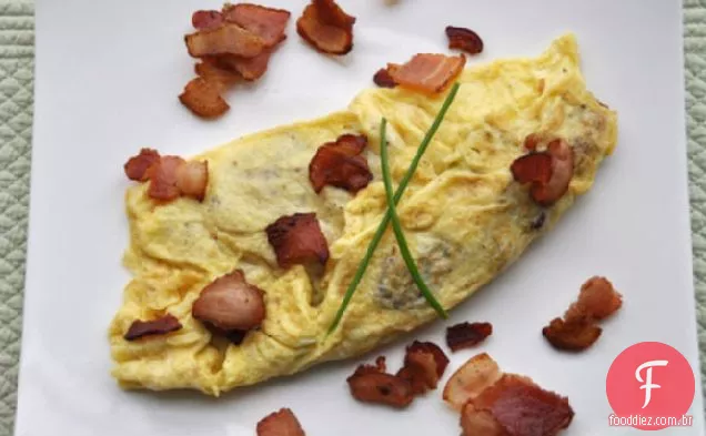 Bacon e omelete de batata frita