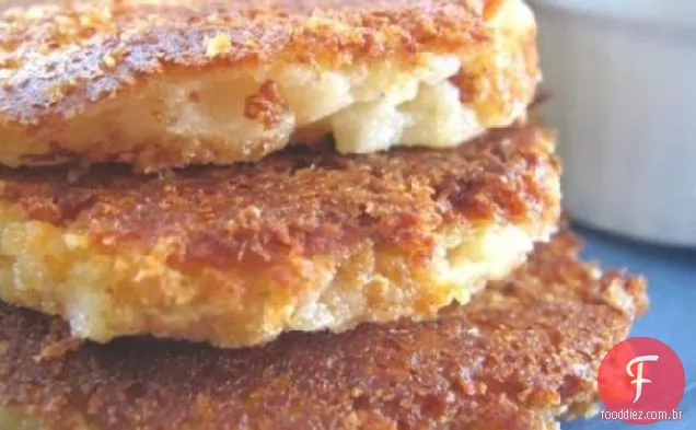 Bolos De Batata Cheddar Defumados Com Crosta De Parmesão