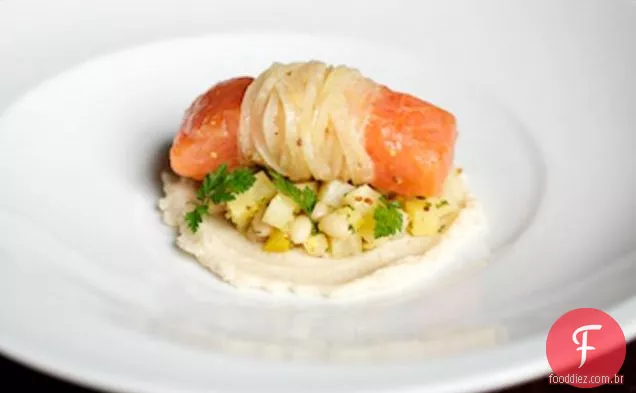 Salmão Confit, Aipo-Rábano Gengibre Em Conserva, Feijão Haricot