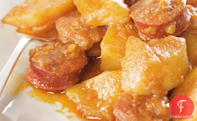 Batatas Rioja-estilo com chouriço