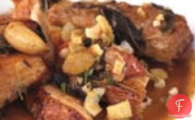 Galinha-da-Índia assada em panela com sálvia, aipo e laranja de sangue