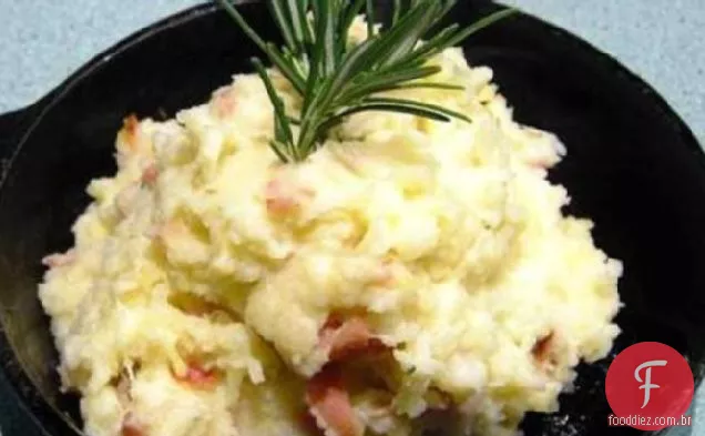 Purê de batatas com Prosciutto e queijo parmesão