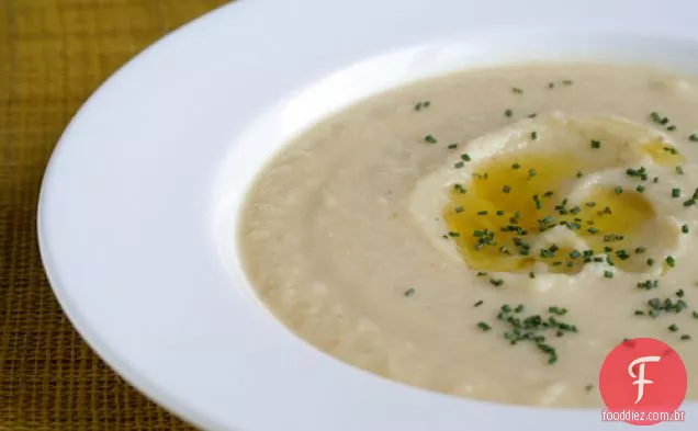 Sopa De Raiz De Aipo