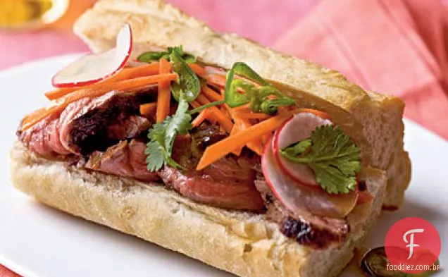 Sanduíches De Carne Assada Estilo Banh Mi