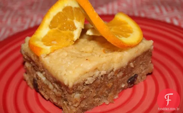 Bolo De Rum De Batata Doce Do Caribe Com Cobertura De Rum De Manteiga