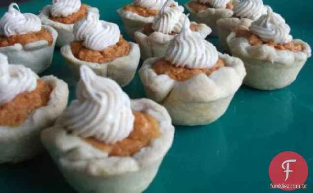 Mini Tortas De Batata Doce Com Cobertura De Queijo Creme De Canela Batida