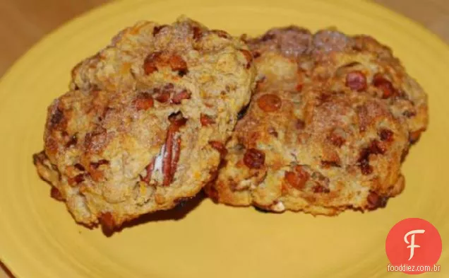 Scones Da Batata Doce Da Canela Do Bordo Com Pecans
