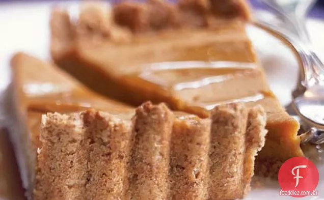 Torta de batata doce com crosta de noz-pecã