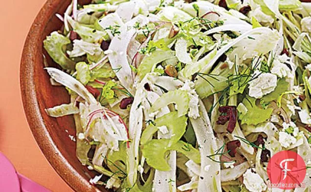 Salada de aipo-erva-doce com azeitonas