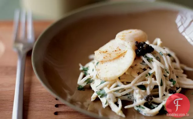 Raiz de aipo Remoulade com vieiras e Caviar