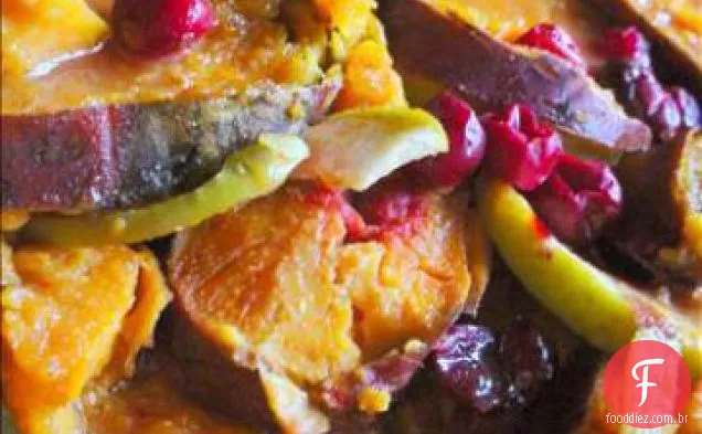 Inhame De Bordo Com Maçãs E Cranberries