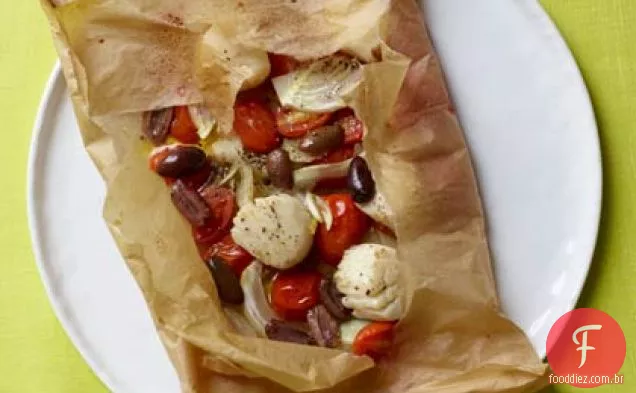 Vieiras em pergaminho com Erva-doce, tomate e azeitonas