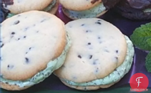 Biscoitos de chocolate e sanduíches de Sorvete De Menta